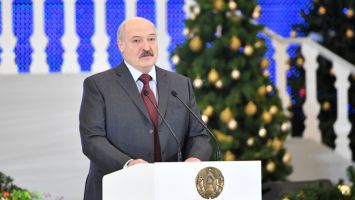 Лукашенко: в современном быстро меняющемся мире белорусам важно не потерять свою идентичность