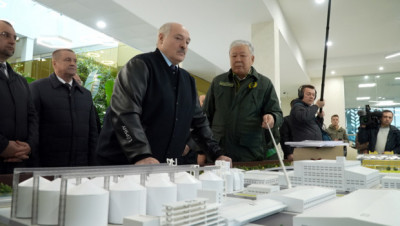 Лукашенко посетил Белорусскую национальную биотехнологическую корпорацию
