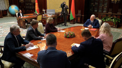 Лукашенко: США не ставят цель оторвать Беларусь от России