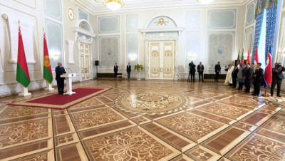 Лукашенко принял верительные грамоты послов 10 государств