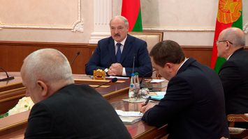 Лукашенко: гайдаровские реформы российского образца белорусам не нужны