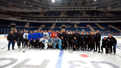 "Надо прагматично играть". Лукашенко дал советы игрокам "Динамо-Минск" перед продолжением игр в КХЛ