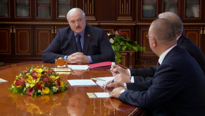 Лукашенко обозначил задачи и отметил уникальность кадровых решений по министрам ЖКХ и Минтранса