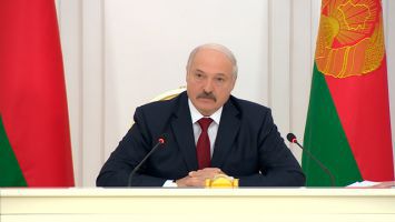 Лукашенко: власть должна проникнуться чувством, что каждый человек должен иметь возможность работать