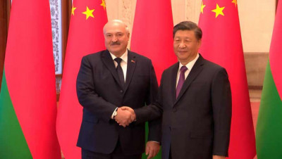 Лукашенко поздравил Си Цзиньпина с величайшим доверием китайского народа на съезде Компартии Китая
