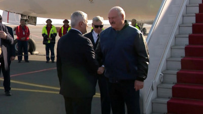 Лукашенко прибыл в Ереван на саммит ОДКБ