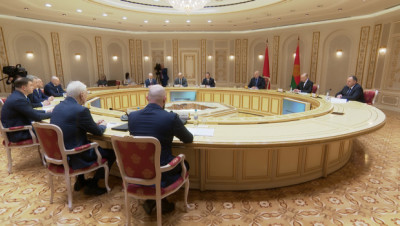 Резервов предостаточно. Лукашенко видит серьезный потенциал для роста товарооборота с Омской областью России