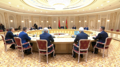 Лукашенко: во взаимной торговле с Воронежской областью нужно стремиться к заветному миллиарду