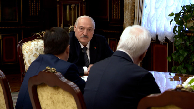 "Украина - разменная карта в большой игре". Лукашенко о необходимости не только мира, но и гарантий