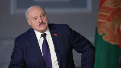 Лукашенко: американцы - безумцы, раз объединили против себя Россию и Китай