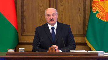 Лукашенко предупредил правительство о недопустимости перекладывания на бюджет кредитов реального сектора экономики