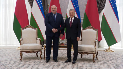 Церемония официальной встречи Александра Лукашенко прошла в государственной резиденции Президента Узбекистана 