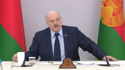 Лукашенко о сельском хозяйстве: надо сжав зубы выдержать этот и, возможно, следующий год