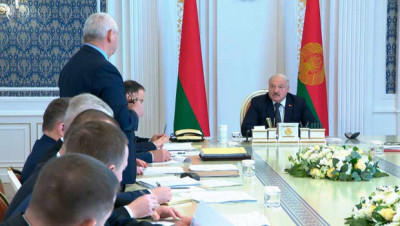 "Я не Дед Мороз!" Лукашенко согласился оказать дополнительную поддержку МАЗу, но вопрос в деталях