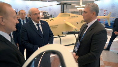 Лукашенко посетил выставку "Беларусь интеллектуальная"