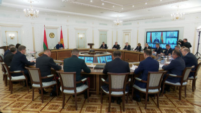 Уборочная и преодоление последствий стихии. Лукашенко собрал селекторное совещание