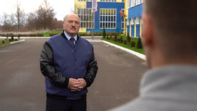 Лукашенко: будет работать экономика - никогда не будет войны