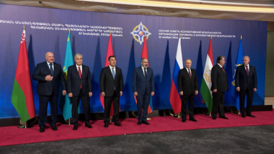 Лукашенко принял участие в саммите ОДКБ в Ереване