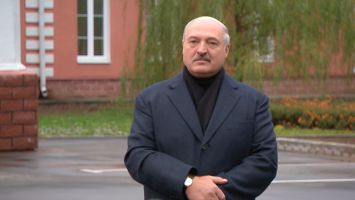 "Съедал 10-12 порций" - Лукашенко рассказал, как в детстве тратил карманные деньги на мороженое