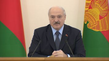 Лукашенко: люди должны желать и иметь возможность жить везде в Беларуси