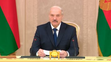 Лукашенко отмечает положительную роль миссий наблюдателей от СНГ на выборных процессах