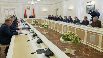 Перспективы развития БНБК и проведение мелиорации обсудили на совещании у Лукашенко
