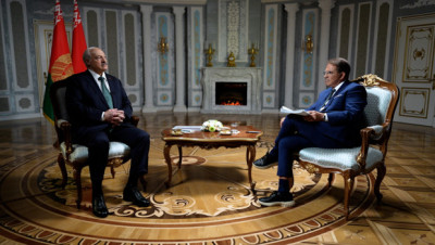 Лукашенко допускает, что Трамп через Беларусь может наладить отношения с Россией