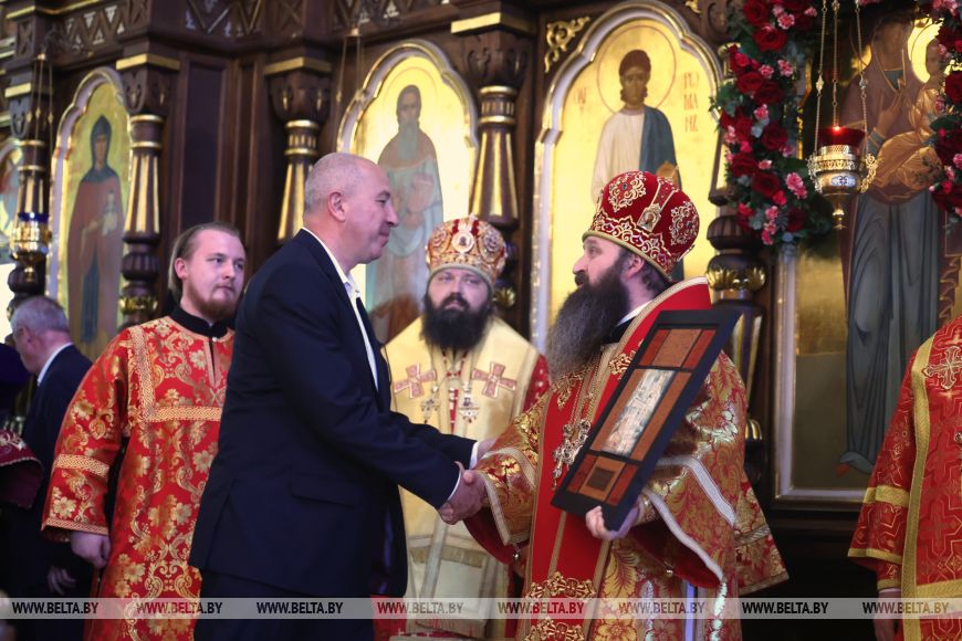 Крестный ход и божественная литургия