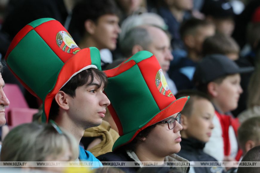 Белорусские футболисты крупно проиграли россиянам в домашнем спарринге
