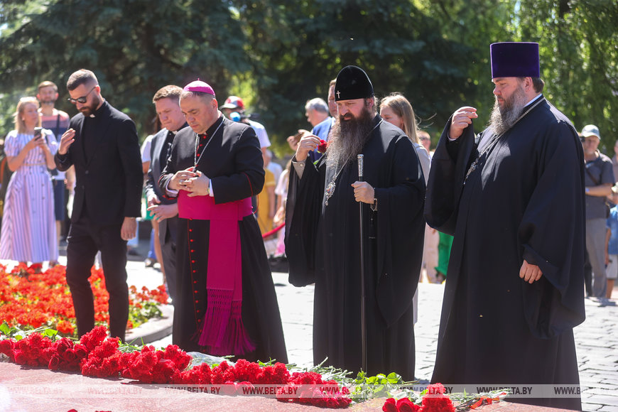 гродненцы возложили