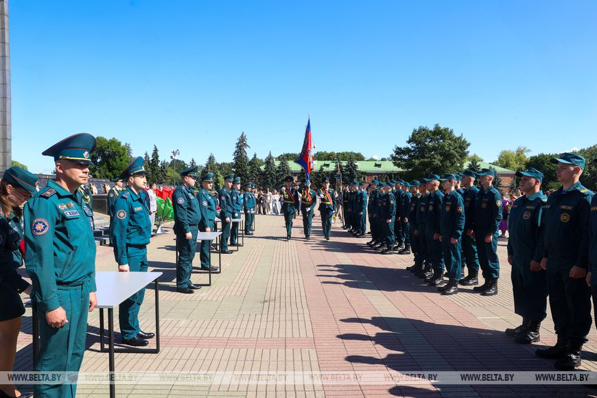 Присягу в Брестской крепости приняли 28 новобранцев МЧС