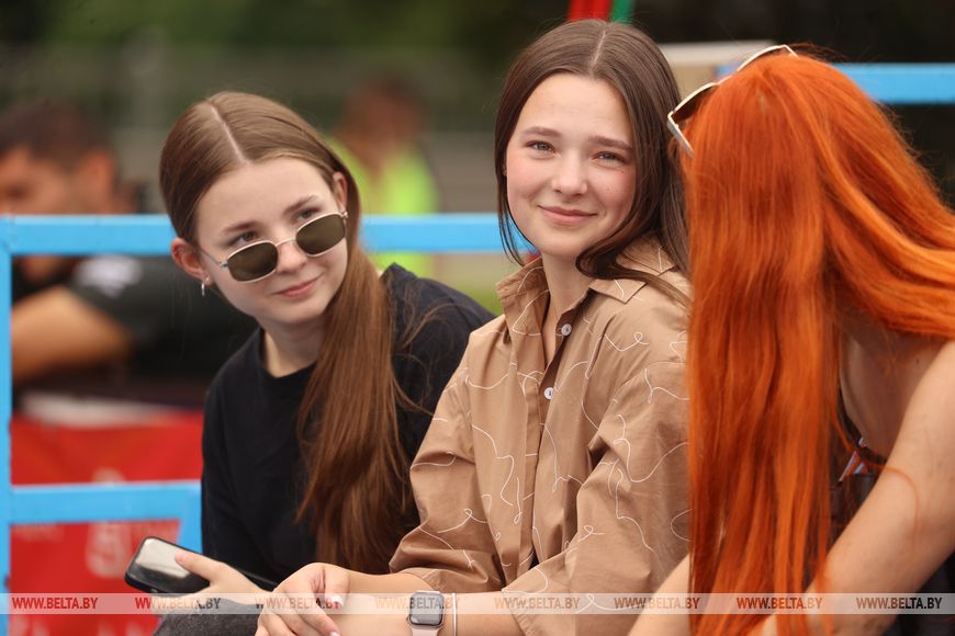 Соревнования сильнейших спасателей-пожарных стартовали в Бресте — фото и видео