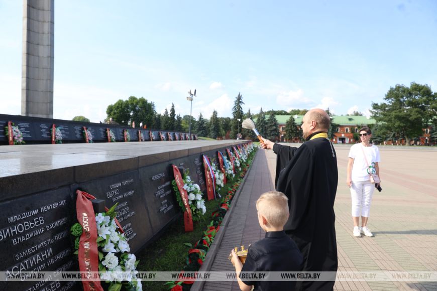Белорусско-российский Марш Победы финишировал в Брестской крепости
