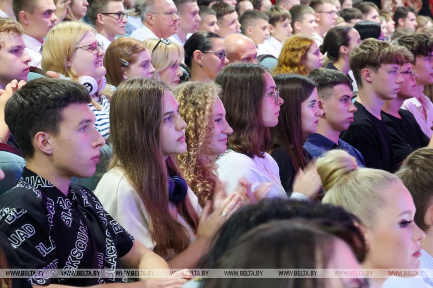 Концентрация творчества, молодости и дружбы: в Могилеве открыли фестиваль "Молодежь - за Союзное государство"