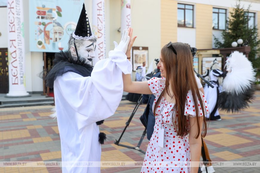 Чернецкий о Белой Веже: возможность представить миру самобытность белорусской культуры и обогатиться опытом зарубежных коллег