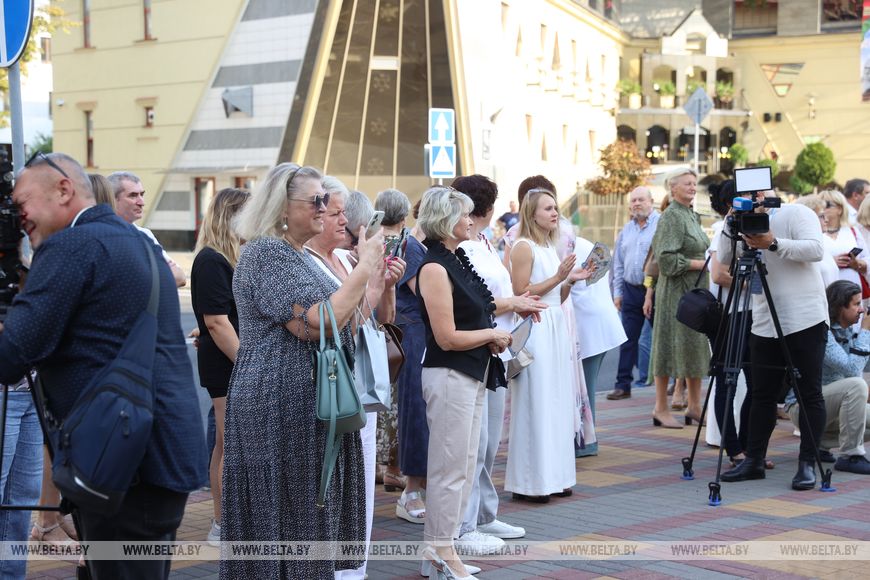 Спектаклем Горький хлеб Национального драмтеатра им. Горького открылся фестиваль Белая Вежа-2025