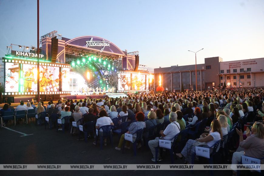 Гала-концерт «Кинотеатр «Александрия» отправился в тур по Беларуси. Первыми на выездном сеансе побывали брестчане