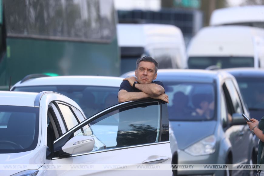 Люди не могут вернуться домой: Гроднооблавтотранс о закрытии границы с Польшей