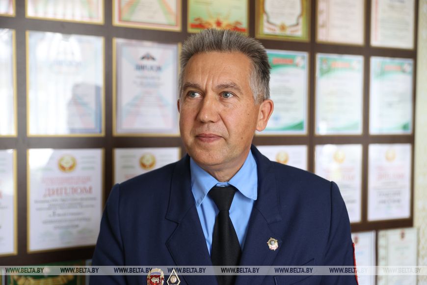 В Брестском областном кадетском училище преподает учитель физкультуры с 53-летним стажем