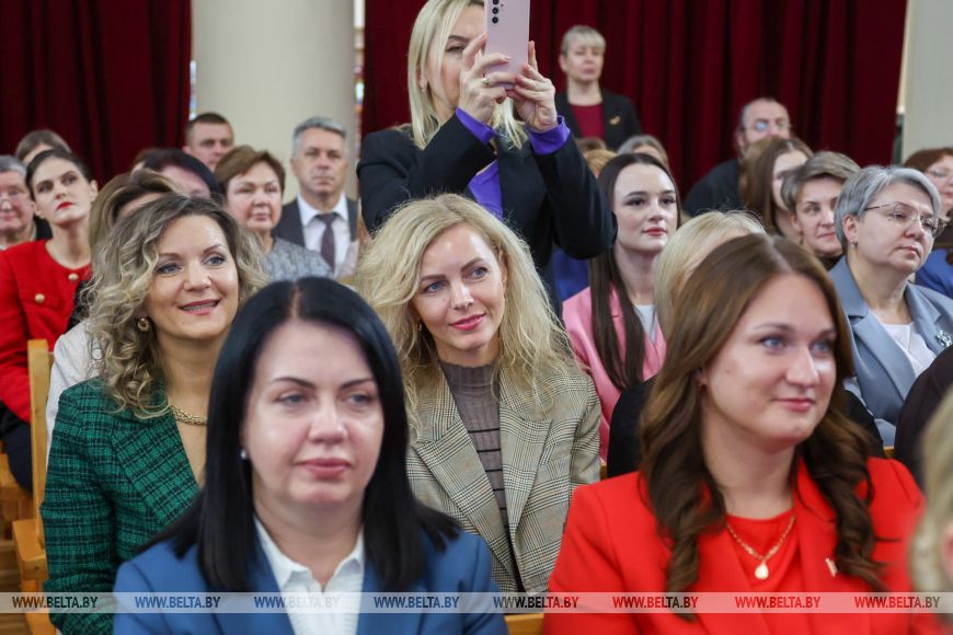 "Мы давно мечтали о такой площадке для общения". Многодетные семьи о форуме в Полоцке