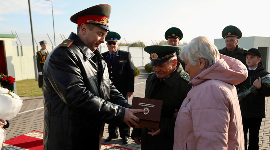 На пограничной заставе «Дивин» открыли памятник Герою Советского Союза Алексею Лопатину