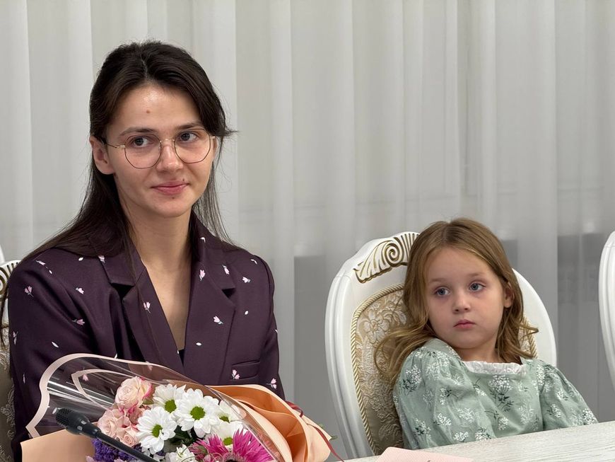 До слез приятно. Брестчанкам вручили ордена Матери в торжественной обстановке