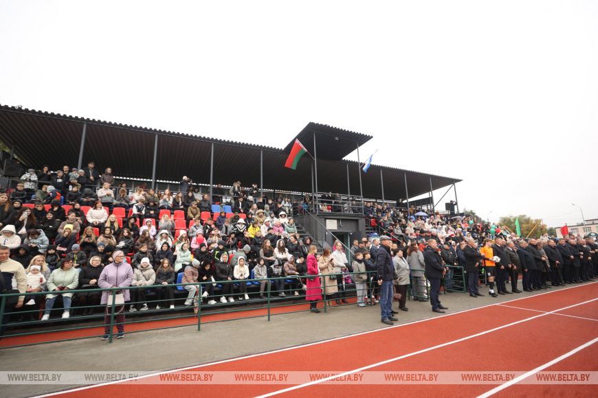 Обновленный стадион и оздоровительный корпус открыли в Белоозерске в день областных «Дажынак»