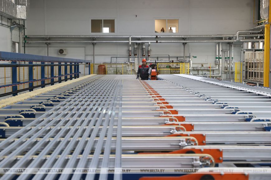 Завод по производству экструдированного алюминиевого профиля заработал под Брестом