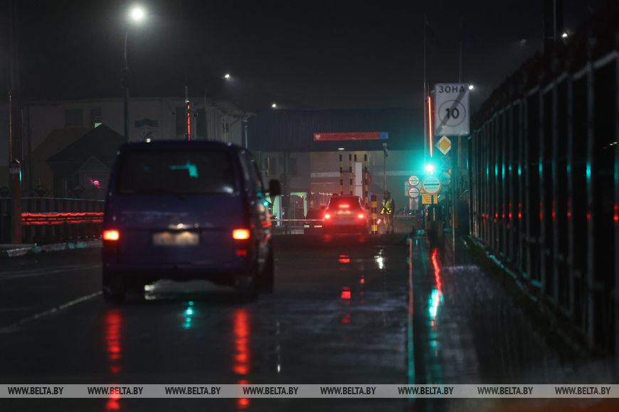 Сегодня ночью открылись два пункта пропуска