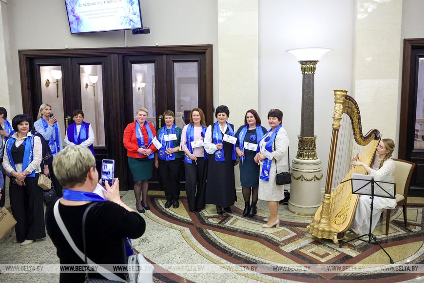 "Я сегодня такая красивая и счастливая". Женщины поделились впечатлениями от поездки на чествование тружениц села