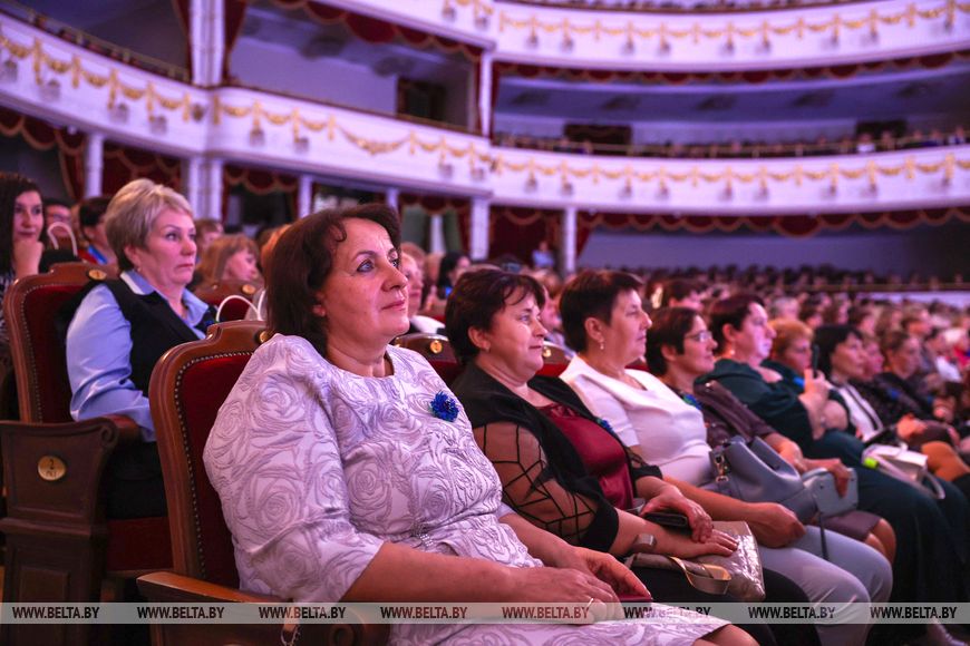 Они тяжело работают и редко позволяют себе отдых. Шпилевская о тружениках села