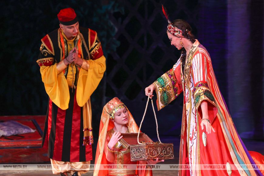 Они тяжело работают и редко позволяют себе отдых. Шпилевская о тружениках села