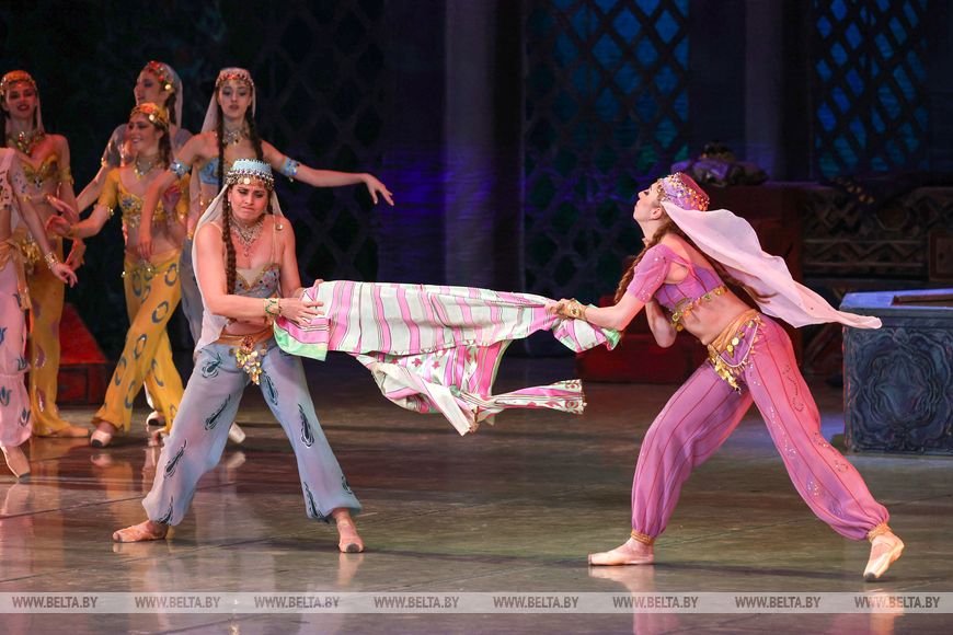 Они тяжело работают и редко позволяют себе отдых. Шпилевская о тружениках села