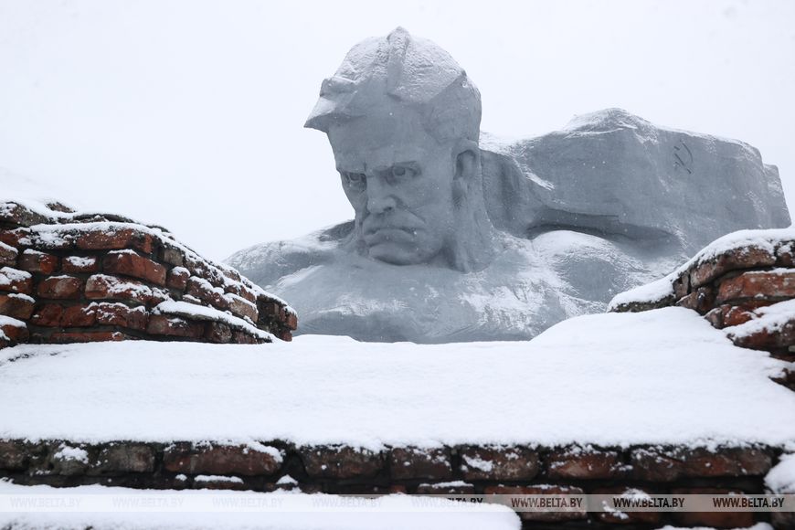 В Бресте выпал первый снег — небольшой фоторепортаж